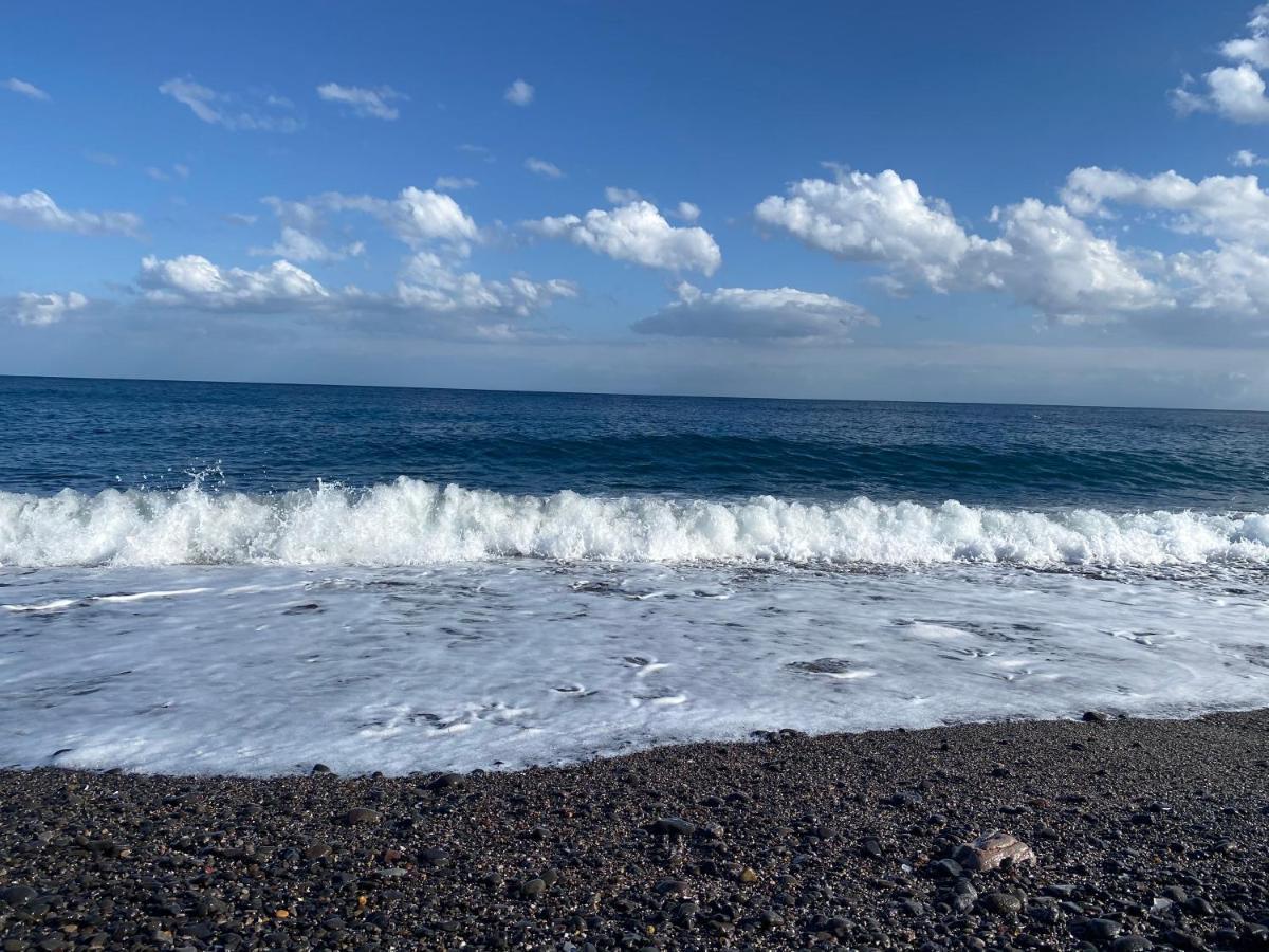 Lipari Centro Storico Flat 7 Mins From Port Apartment ภายนอก รูปภาพ